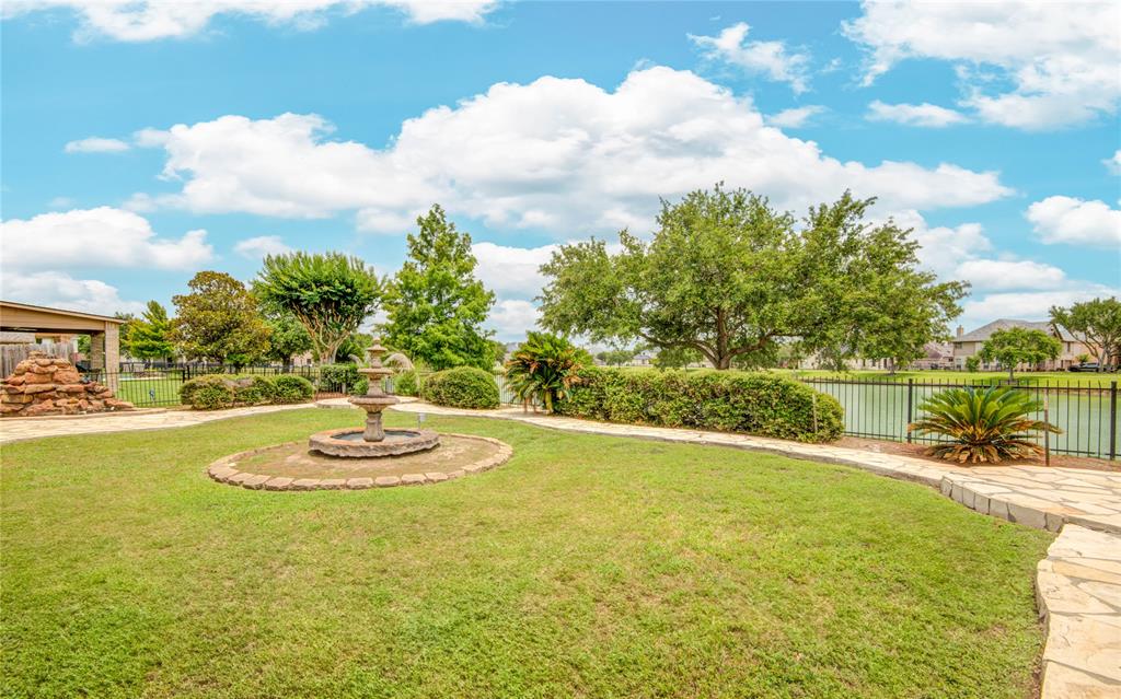 2916 Eagle Lake Drive, Pearland, Texas image 36