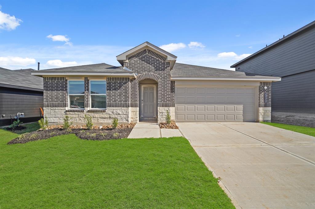 40750 Rosemary Rain Lane, Magnolia, Texas image 2