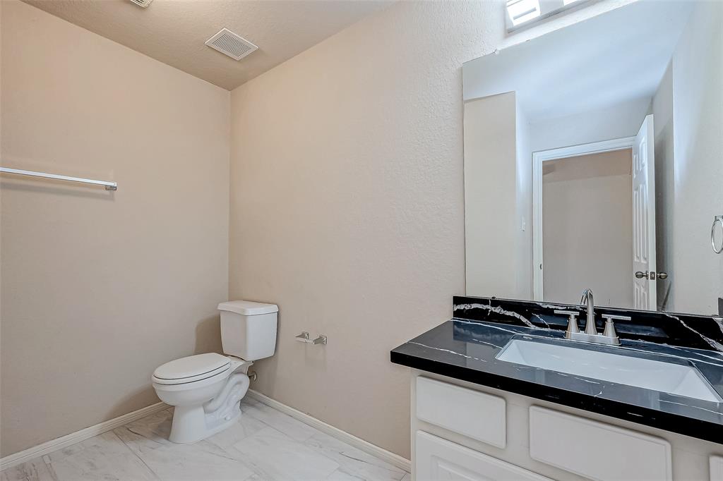 11408 Morning Brook Drive, Pearland, Texas image 38