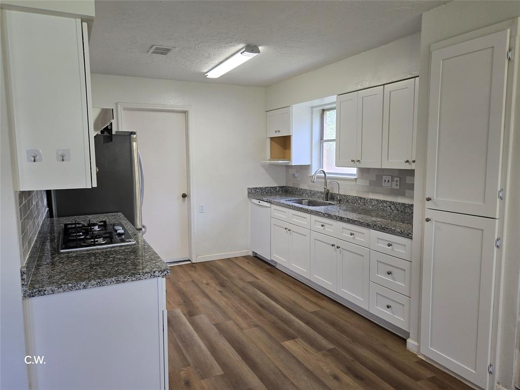 11834 Mulholland Drive, Meadows Place, Texas image 11