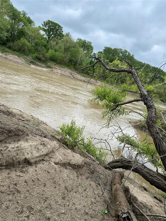 2662 Private Road 1195