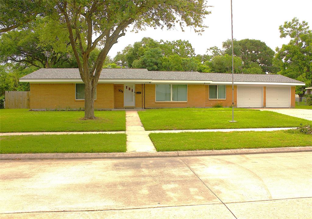 109 22nd Avenue, Texas City, Texas image 1