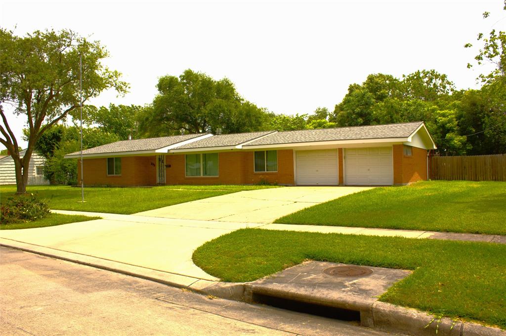 109 22nd Avenue, Texas City, Texas image 4