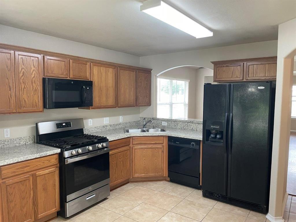 23 N Golden Oak Drive, Texas City, Texas image 4
