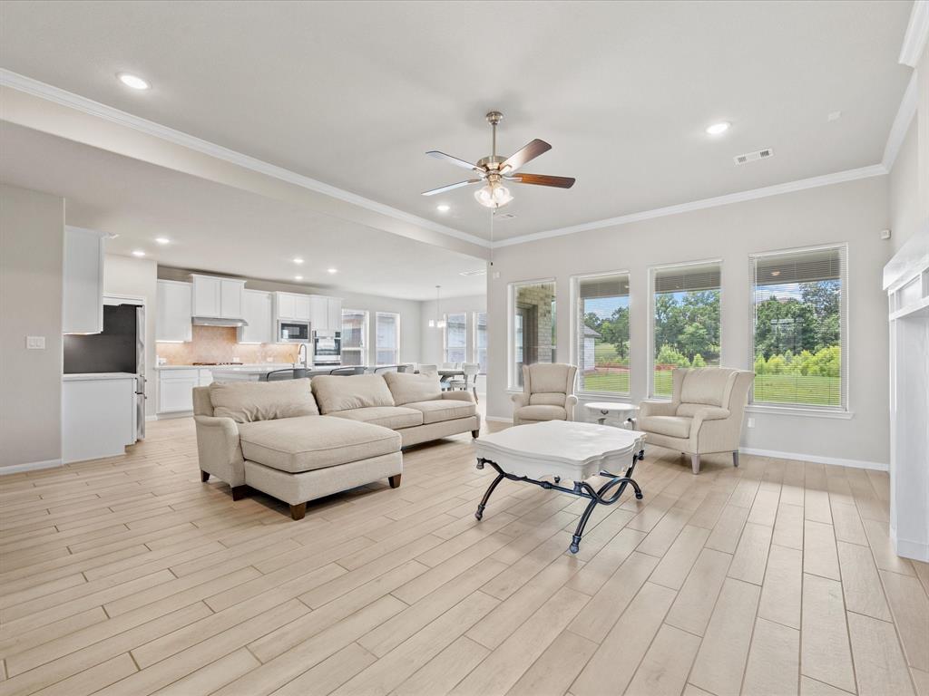 262 Peninsula Point Drive
