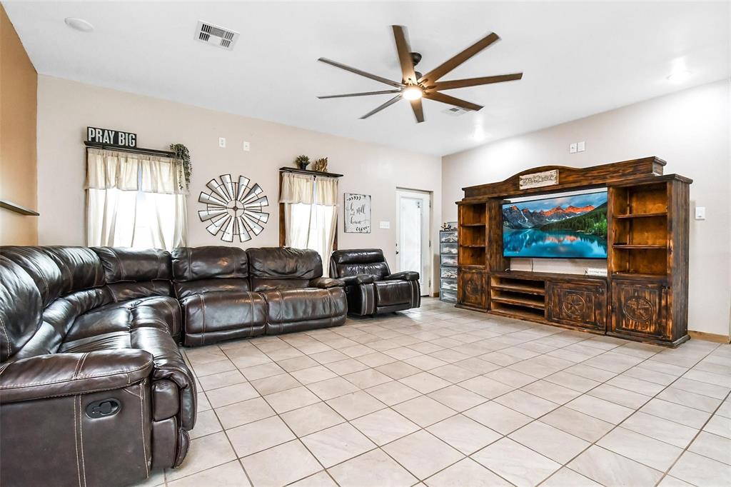 1193 Felix Currie Road, Oakhurst, Texas image 6