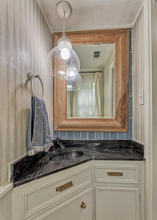 6215 Glenhill Drive, Spring, Texas image 12