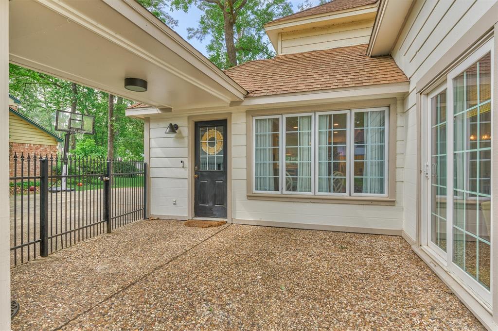 6215 Glenhill Drive, Spring, Texas image 27
