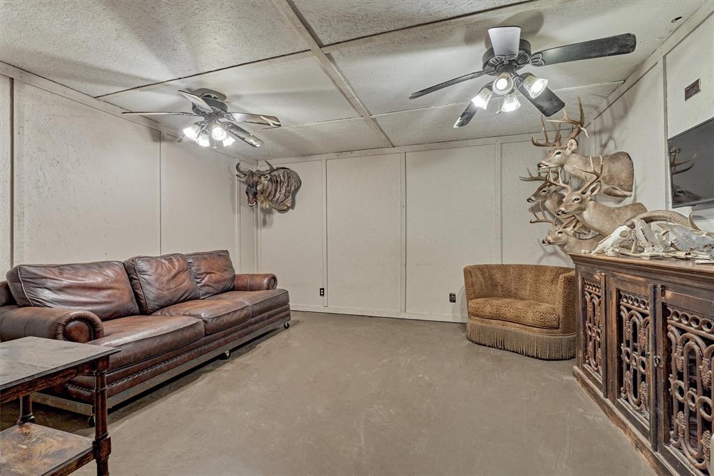 6215 Glenhill Drive, Spring, Texas image 29