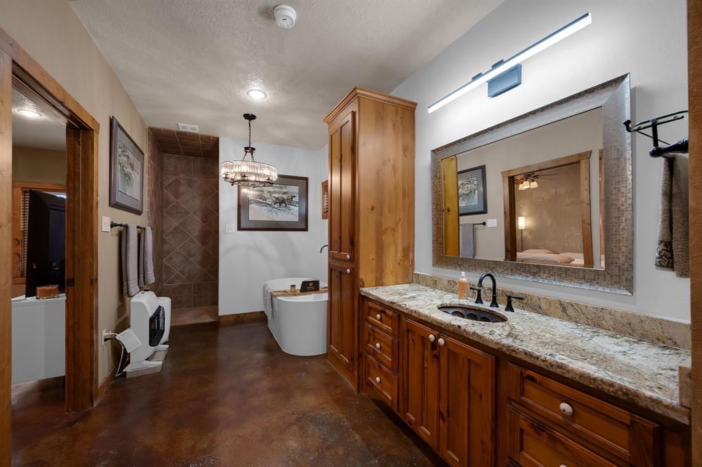 500 County Road 2276, Cleveland, Texas image 17