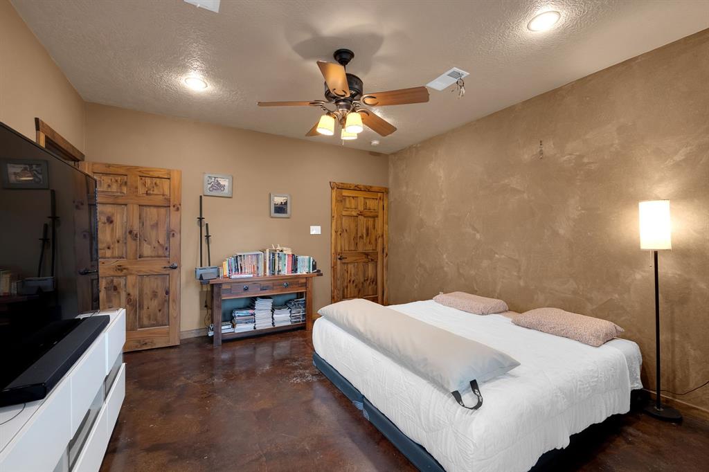 500 County Road 2276, Cleveland, Texas image 22