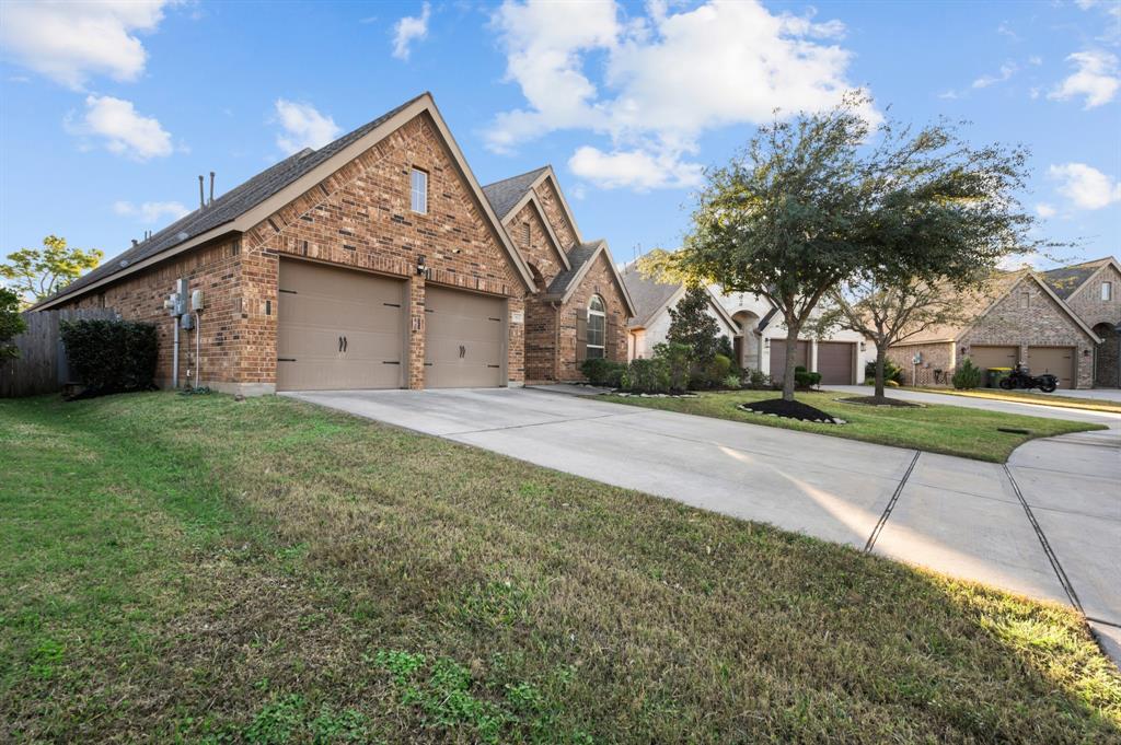 13812 Crystal Harbor Lane, Pearland, Texas image 4