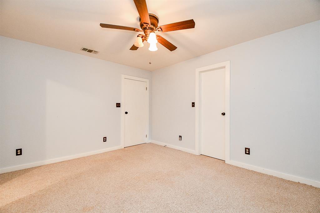 406 Hidden Creek Circle, Sealy, Texas image 30