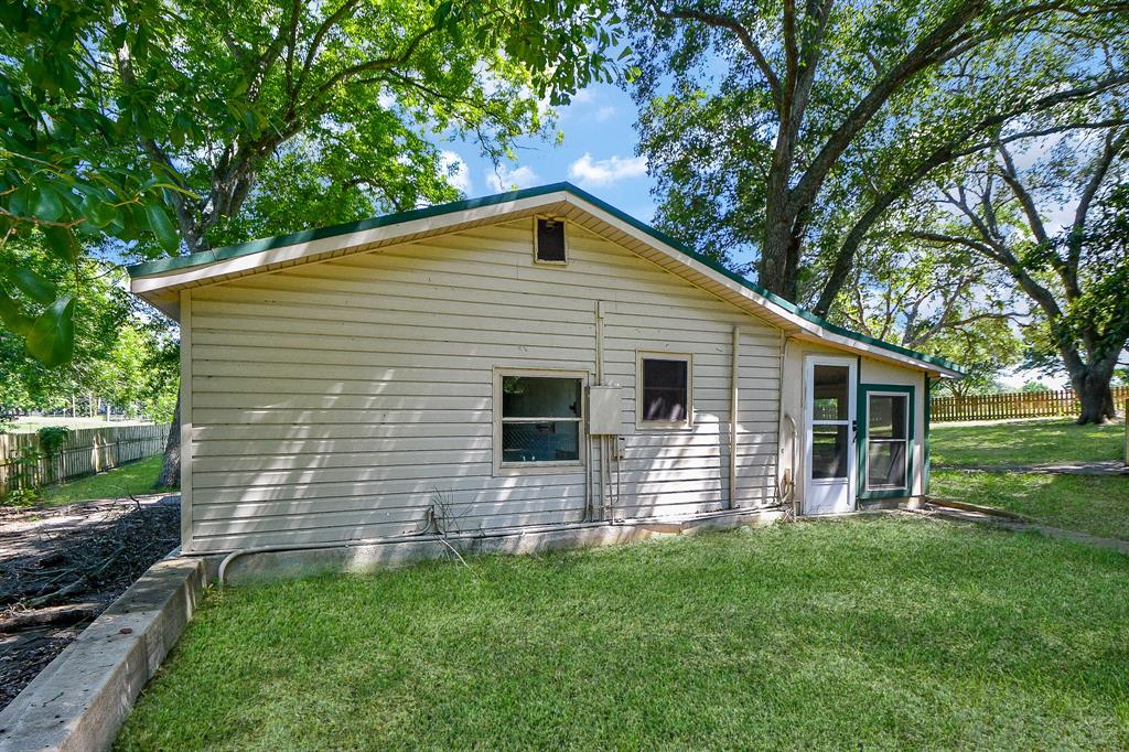 406 Hidden Creek Circle, Sealy, Texas image 33