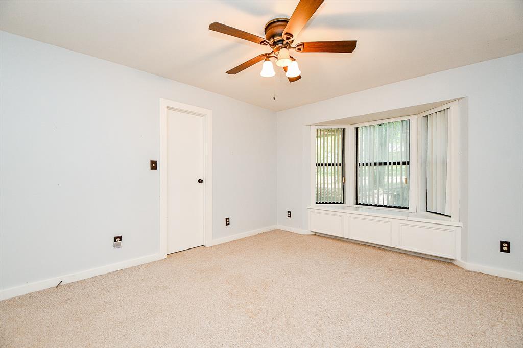 406 Hidden Creek Circle, Sealy, Texas image 29