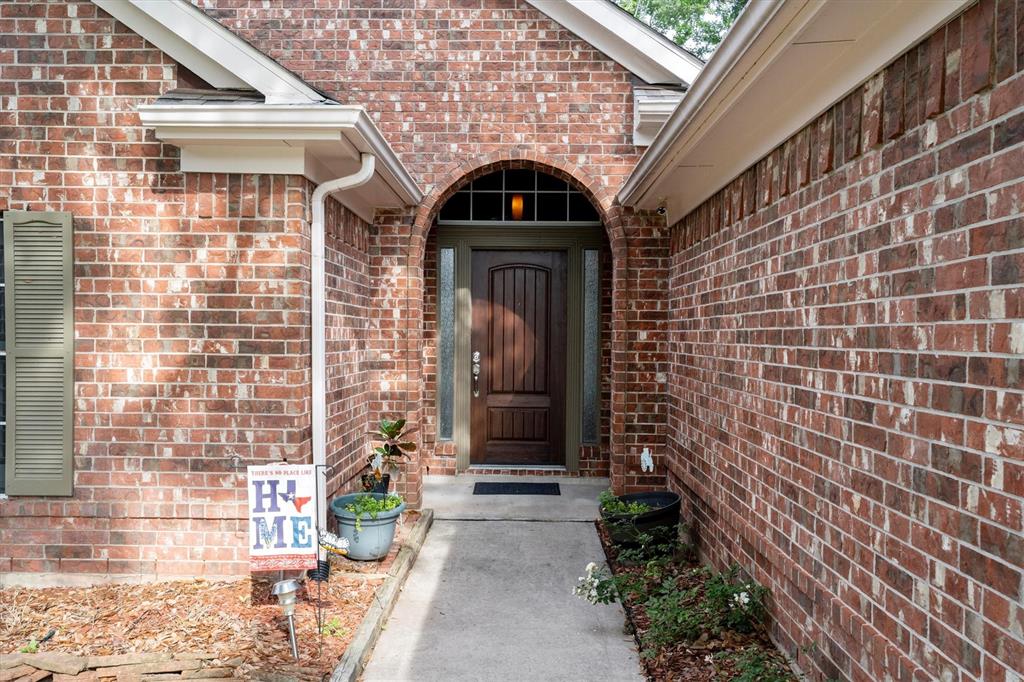 2719 Holly Walk Lane, Spring, Texas image 4