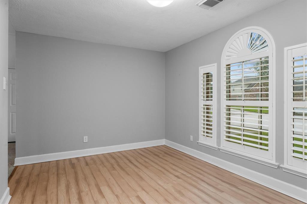 2719 Holly Walk Lane, Spring, Texas image 17