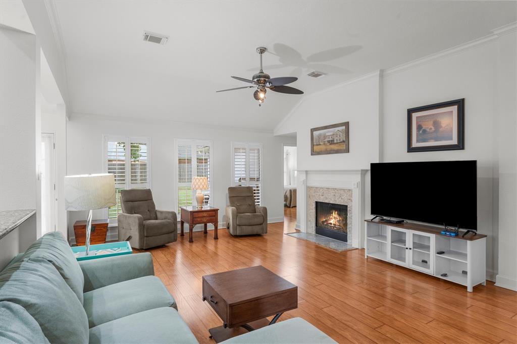 2719 Holly Walk Lane, Spring, Texas image 5