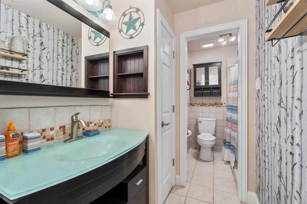 2719 Holly Walk Lane, Spring, Texas image 24