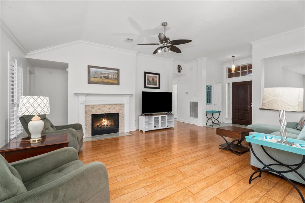 2719 Holly Walk Lane, Spring, Texas image 8