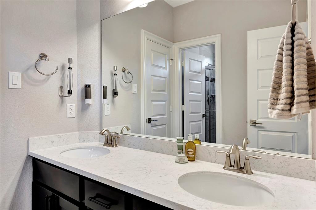 6614 Tarrion Bay Lane, Sugar Land, Texas image 34