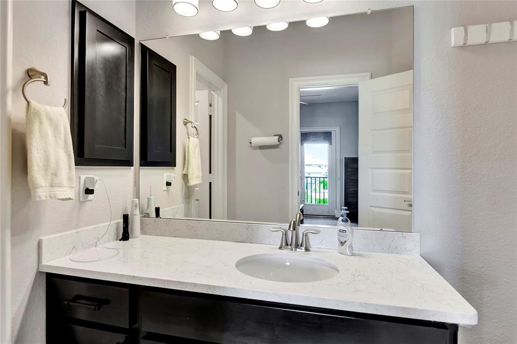 6614 Tarrion Bay Lane, Sugar Land, Texas image 33