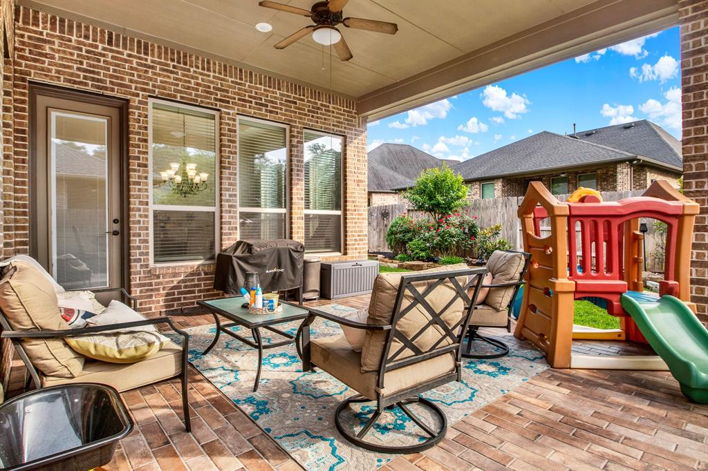 510 Blossom Cove Court, Pinehurst, Texas image 28