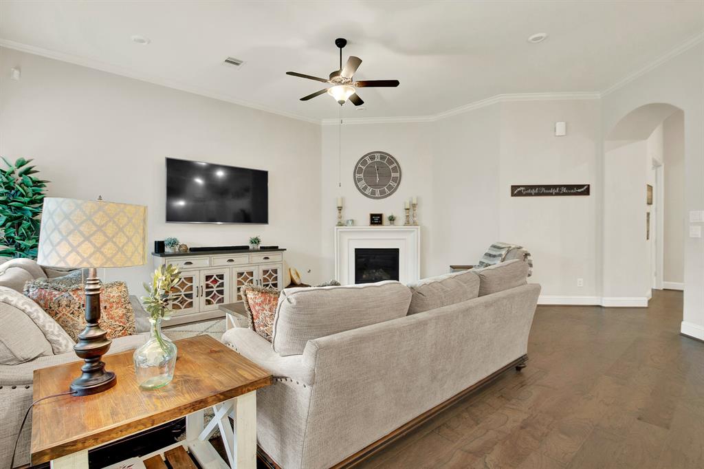 510 Blossom Cove Court, Pinehurst, Texas image 7