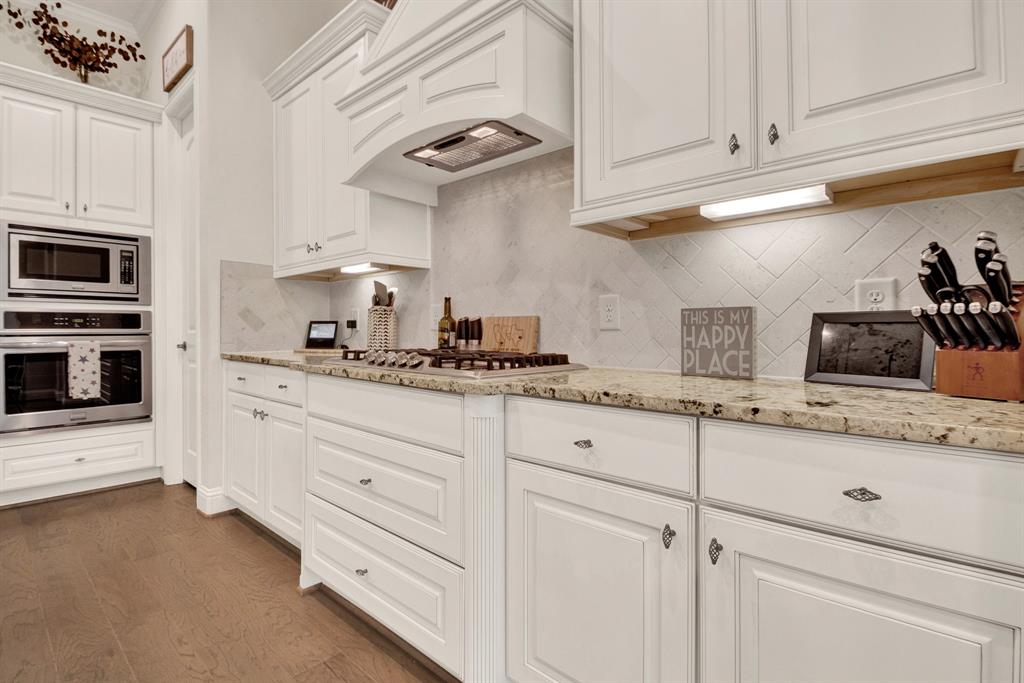 510 Blossom Cove Court, Pinehurst, Texas image 10