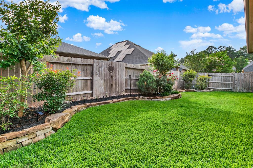 510 Blossom Cove Court, Pinehurst, Texas image 31