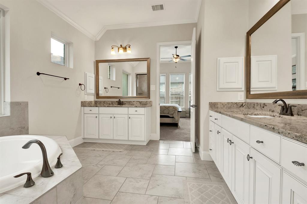 510 Blossom Cove Court, Pinehurst, Texas image 18