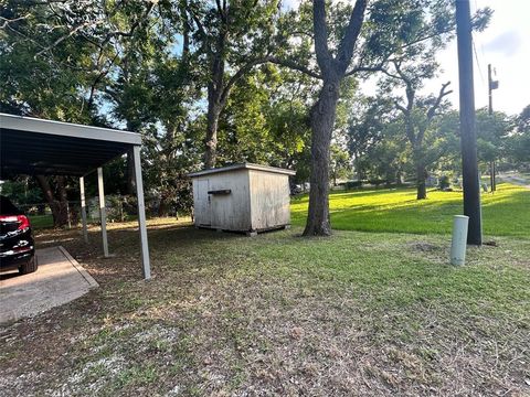 A home in Angleton