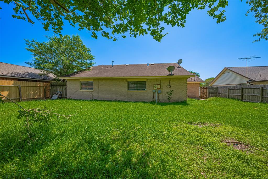 10407 Sagemeadow Lane, Houston, Texas image 29