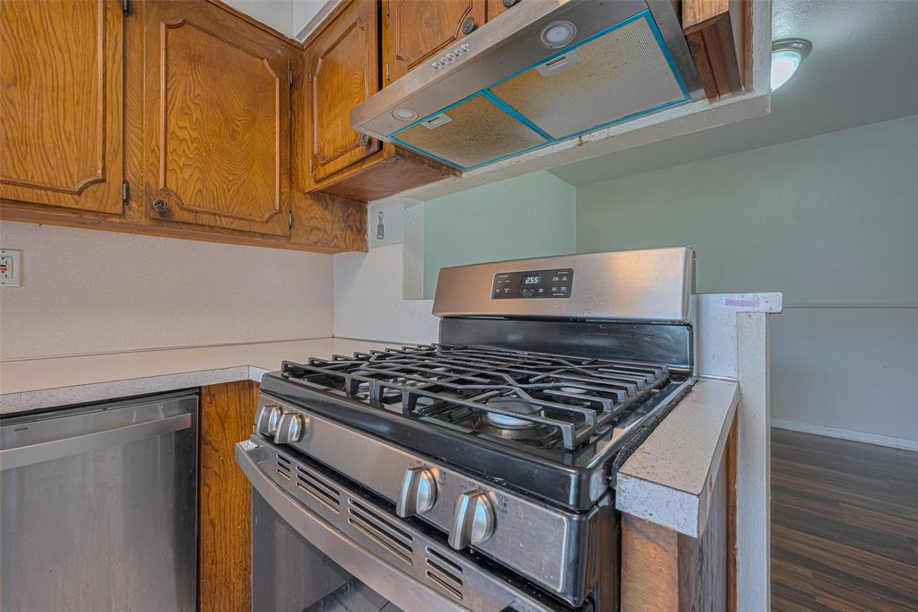 10407 Sagemeadow Lane, Houston, Texas image 11
