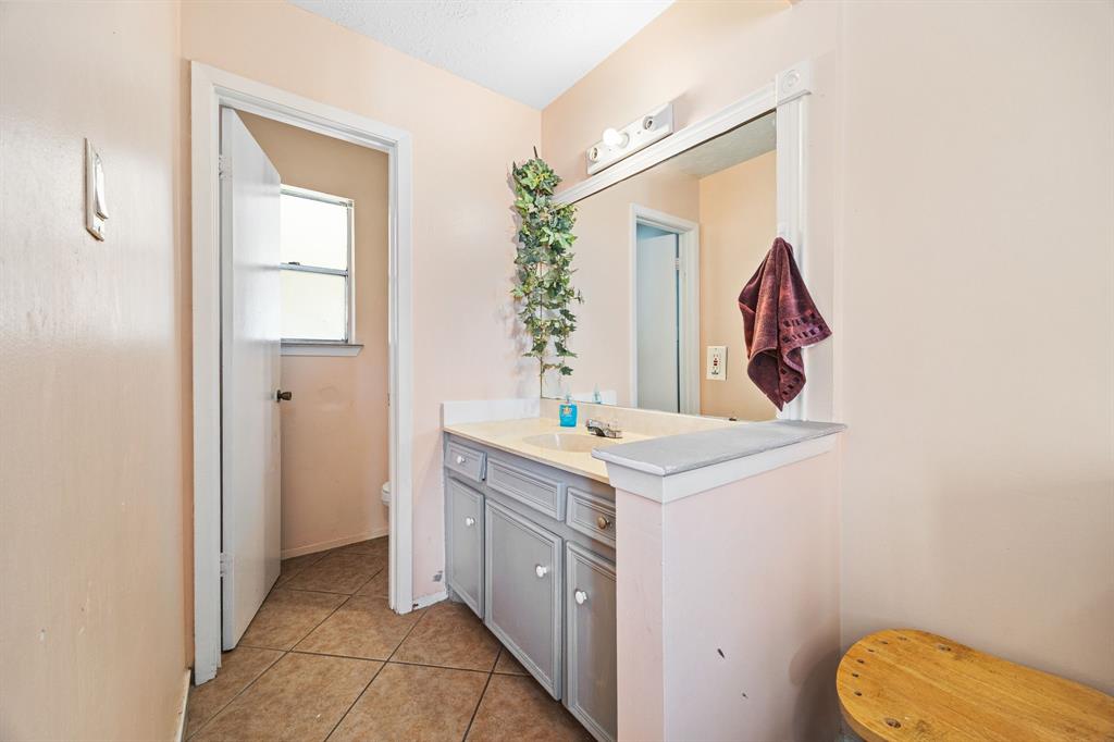 303 W Applegate Drive, Austin, Texas image 20
