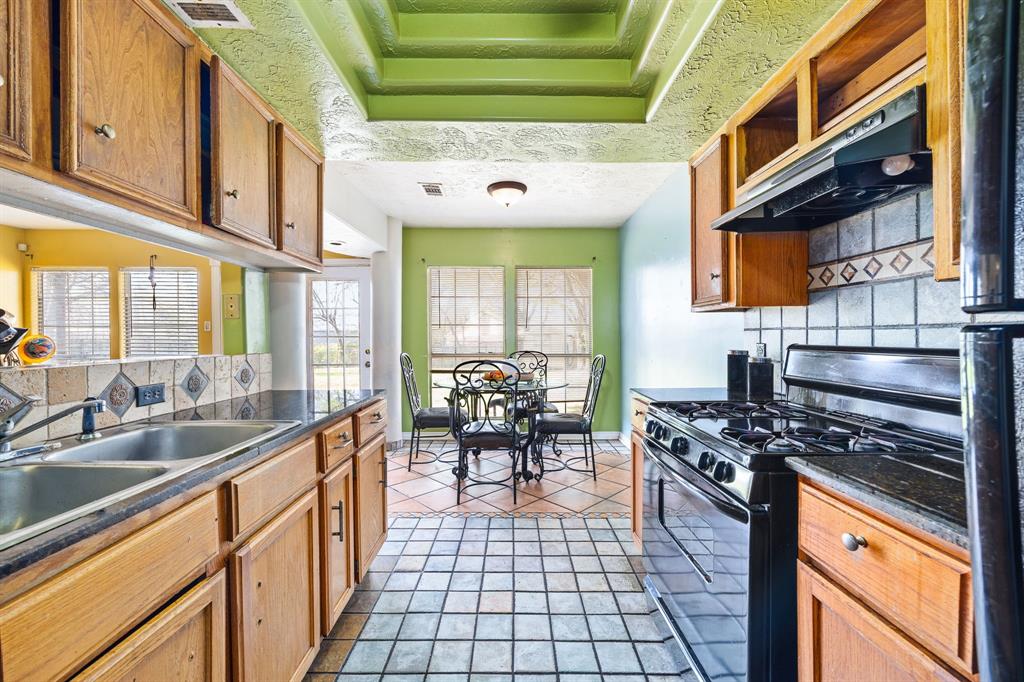 303 W Applegate Drive, Austin, Texas image 13