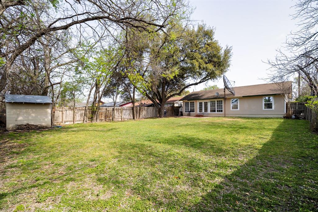 303 W Applegate Drive, Austin, Texas image 24
