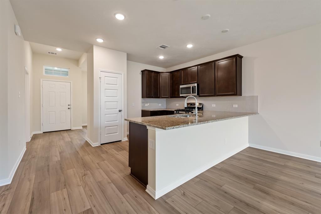 1410 Lake Ridge Drive, Brenham, Texas image 12