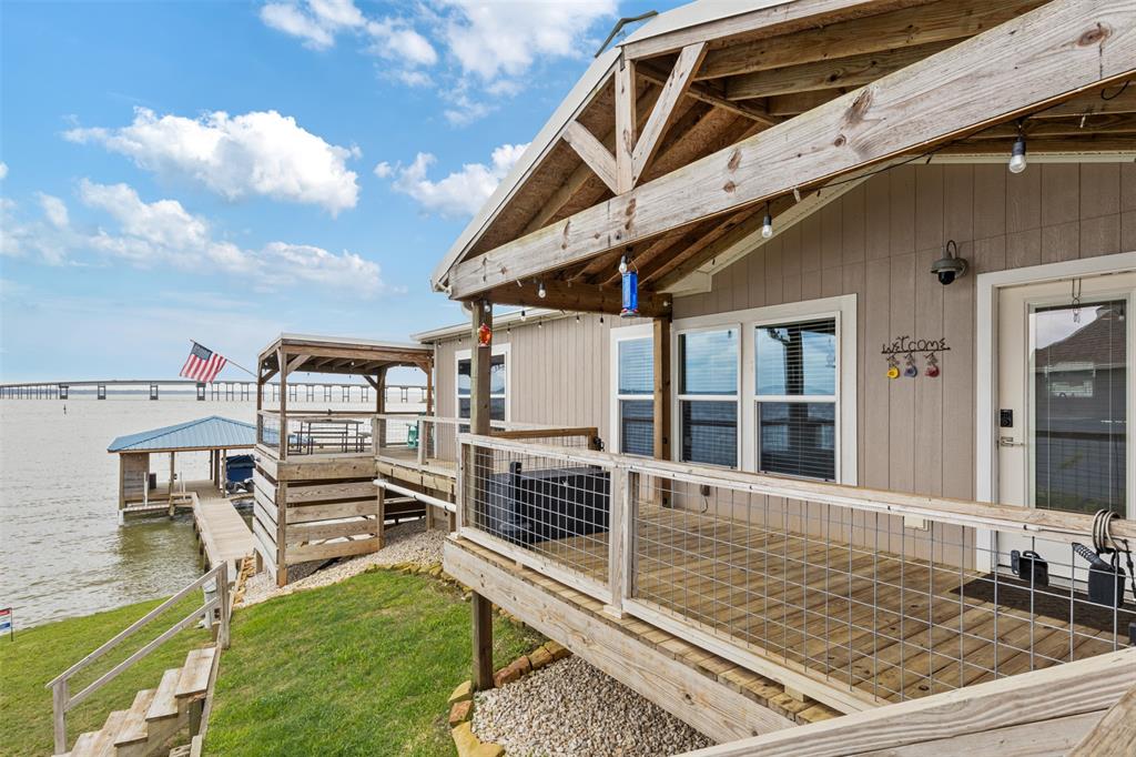 620 Lagoon Drive, Point Blank, Texas image 5