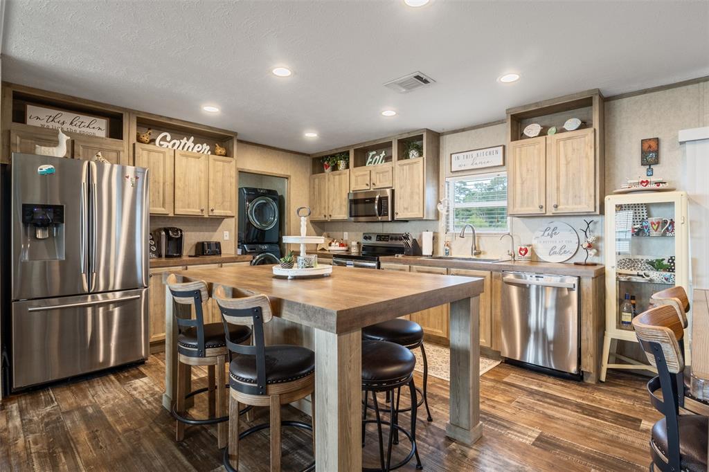 620 Lagoon Drive, Point Blank, Texas image 15