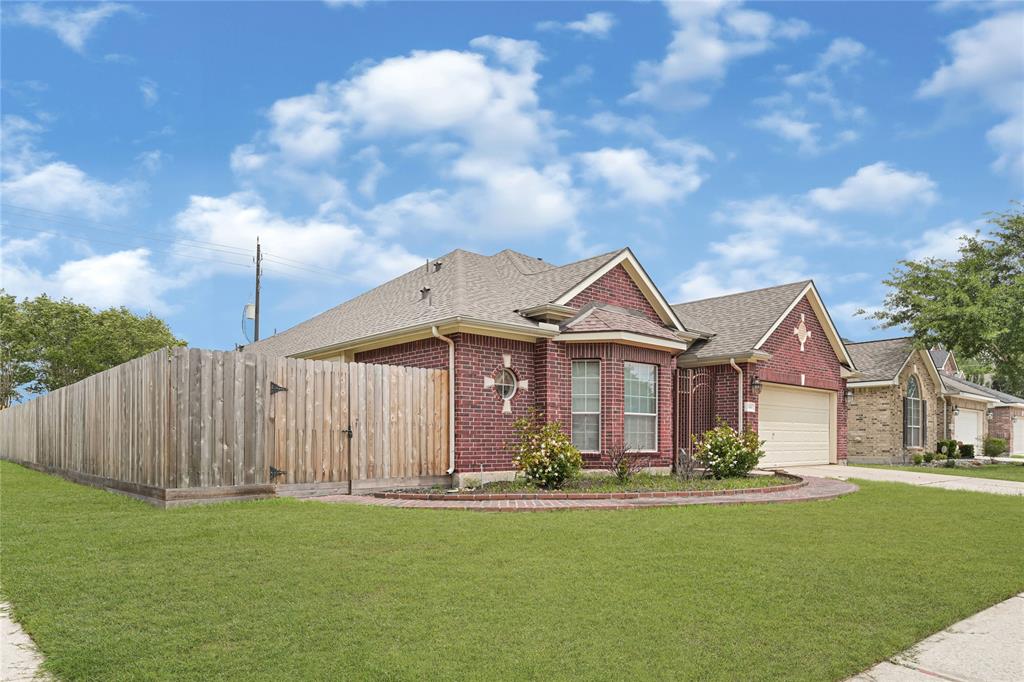 2414 Fern Lacy Court, Spring, Texas image 3