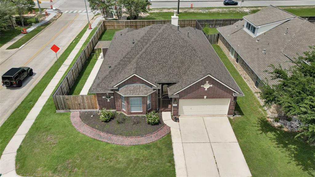 2414 Fern Lacy Court, Spring, Texas image 4