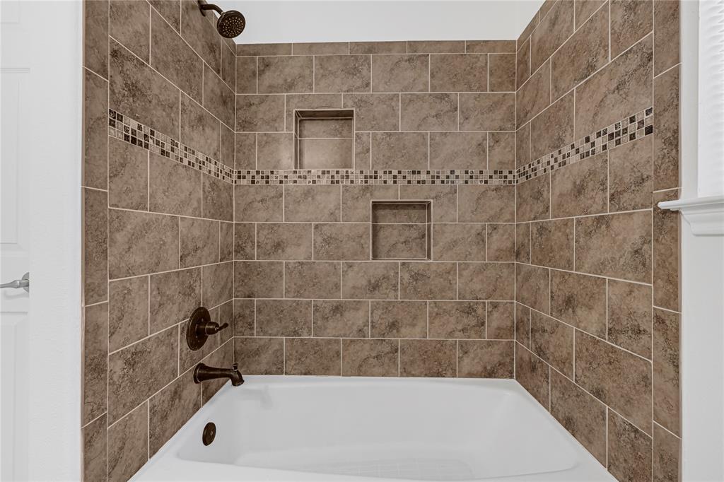 2414 Fern Lacy Court, Spring, Texas image 21