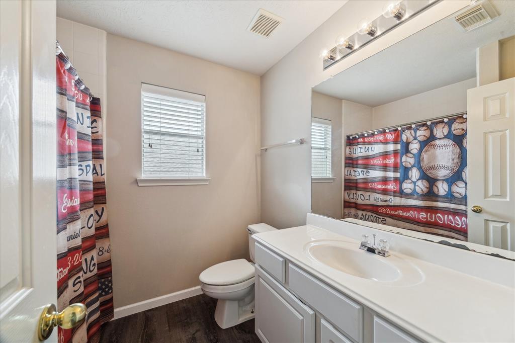 2338 Bay Hill Drive, Baytown, Texas image 16