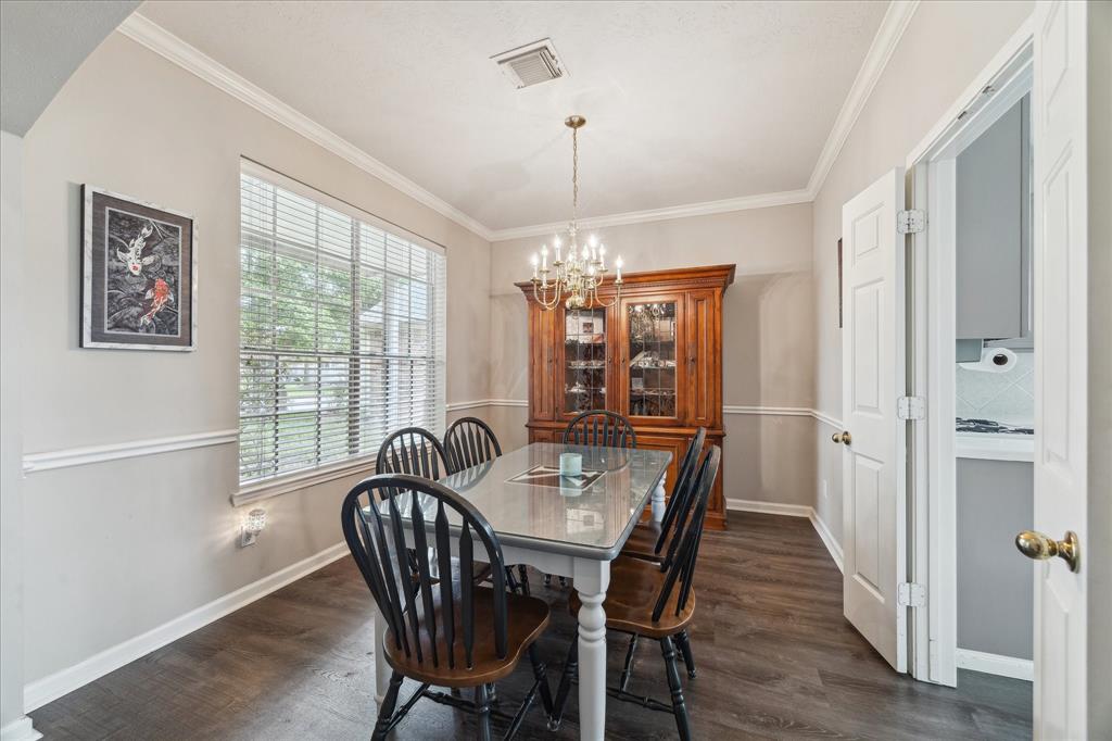 2338 Bay Hill Drive, Baytown, Texas image 2