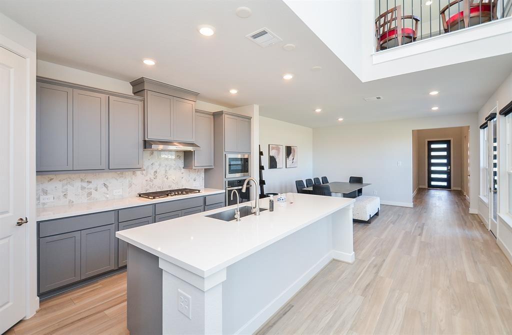 9522 Rialto Creek Drive