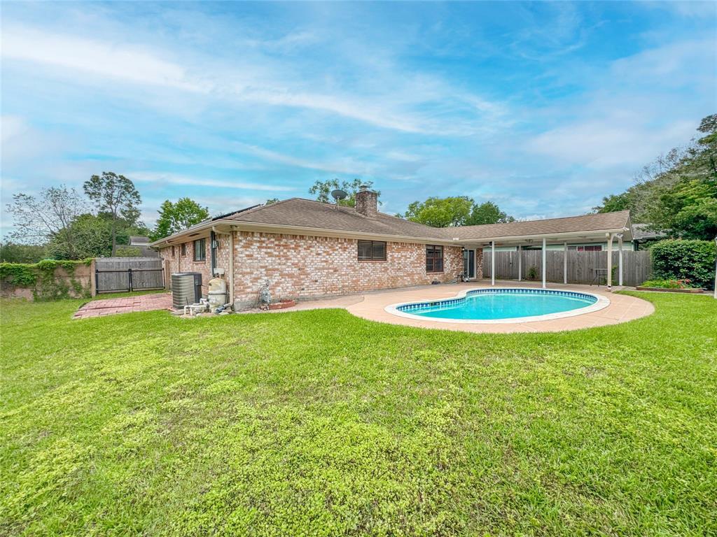 15002 Torry Pines Road