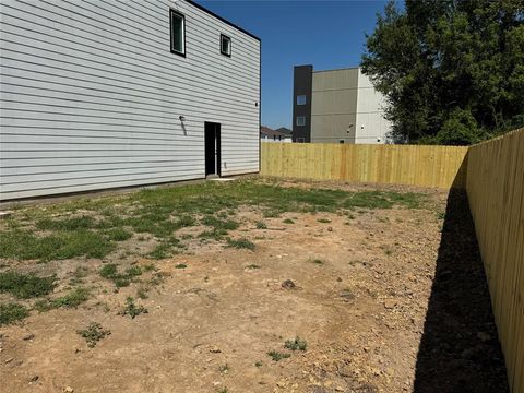 listing image 24