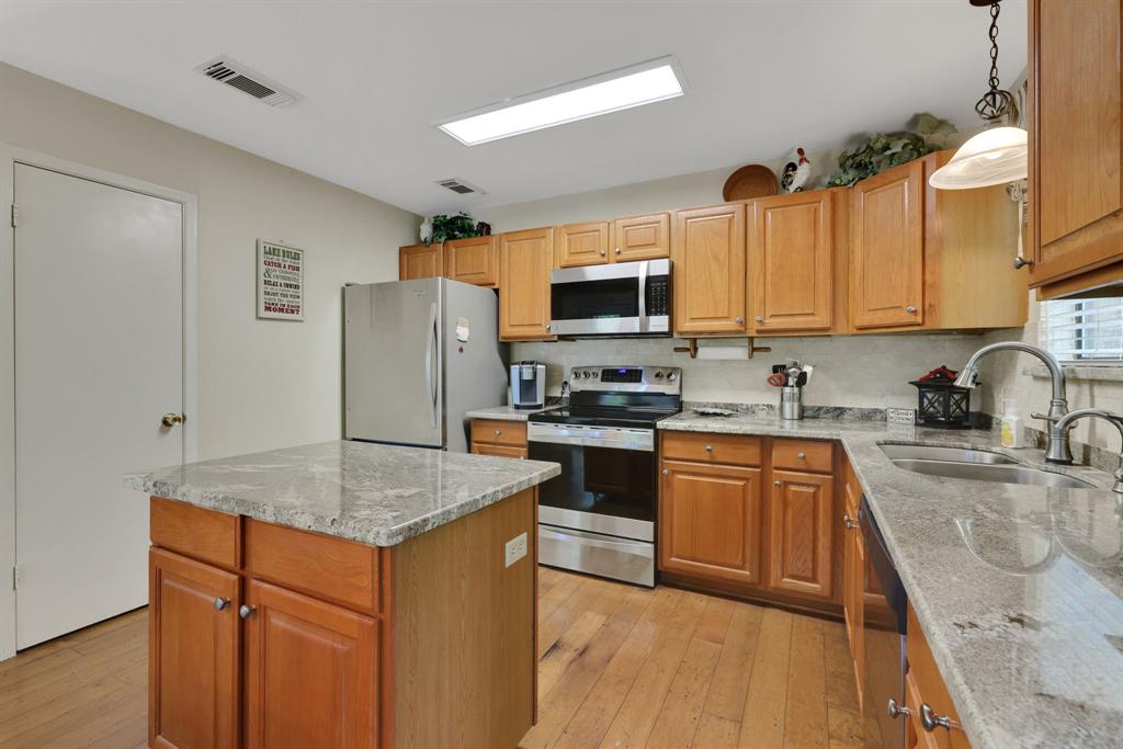 1103 Lakeview Estates Drive, Coldspring, Texas image 15