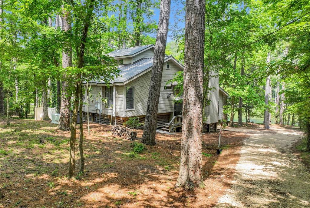 1103 Lakeview Estates Drive, Coldspring, Texas image 3